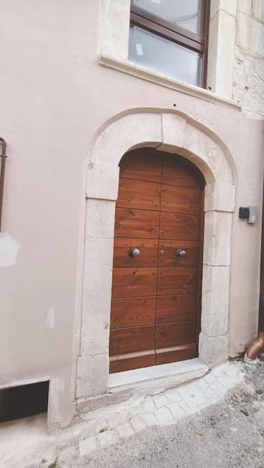 Ferienwohnung Dimora Del Cavaliere LʼAquila Exterior foto